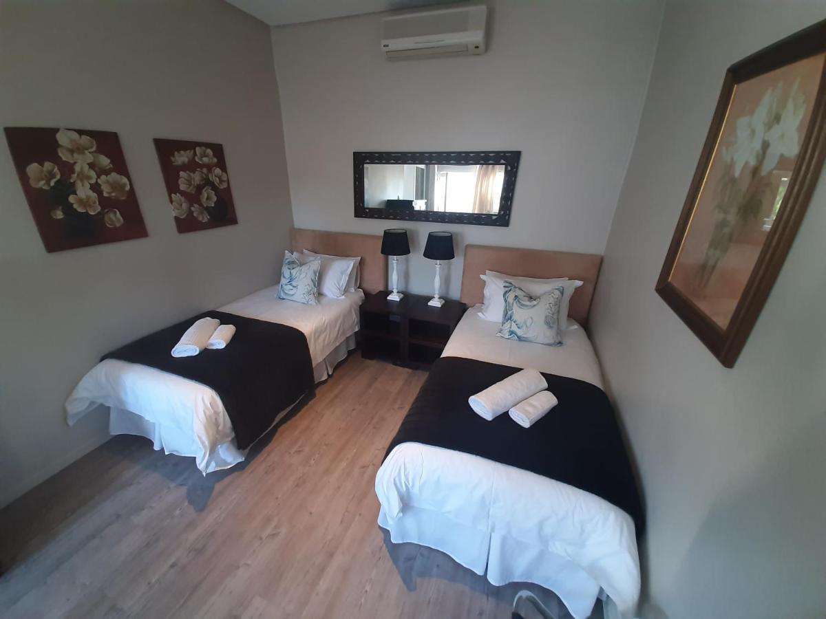 Urban Manor Bed & Breakfast Порт Елизабет Екстериор снимка